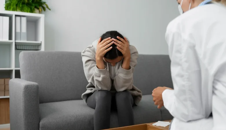 Síntomas de ansiedad física: 12 señales corporales que muchos confunden con enfermedades